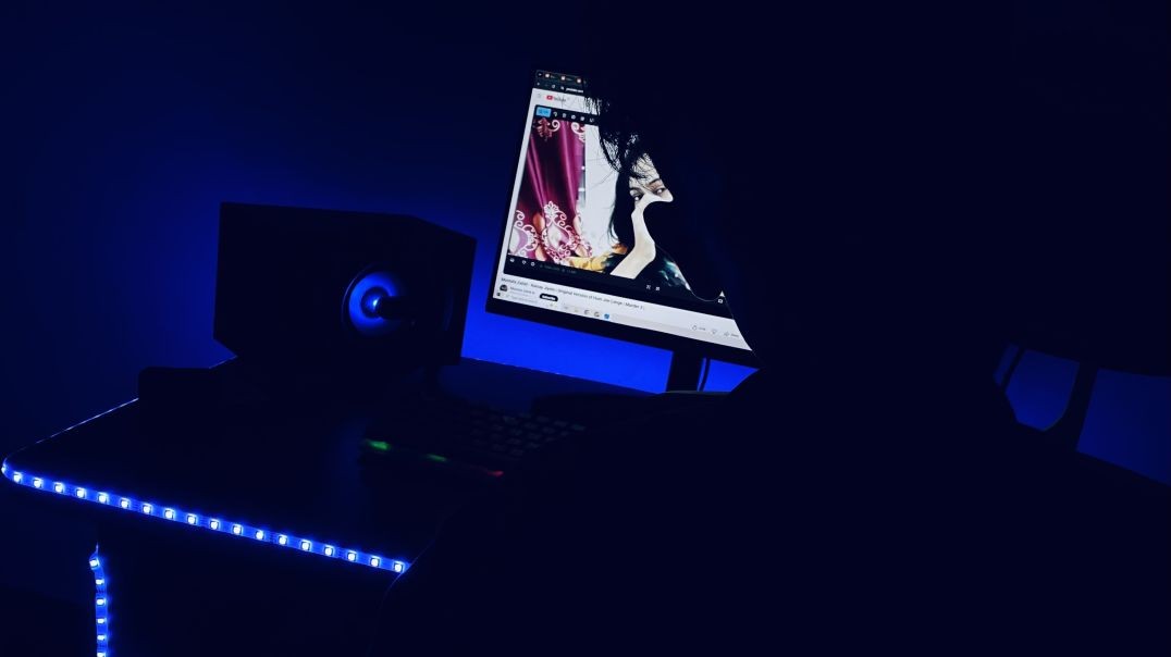 অর্থ আর স্বার্থ— এই দুইটা জিনিসই মানুষকে বদলে দেয়। 😔  💔