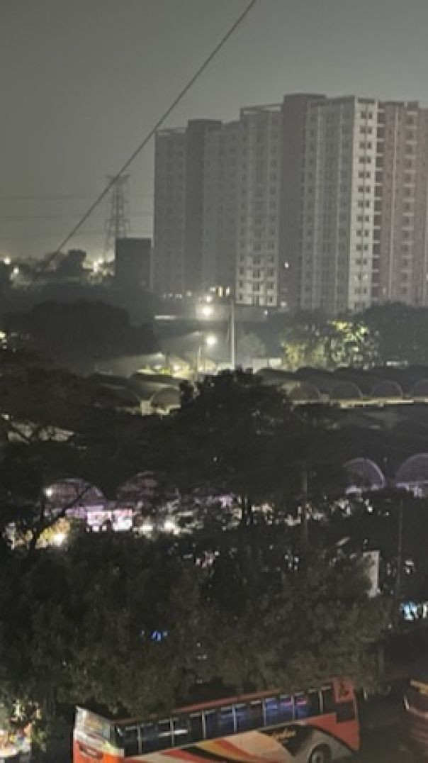 ┛ তুমি মানেই আমার সকালের প্রথম আলো আর রাতের শেষ স্বপ্ন। 🌸